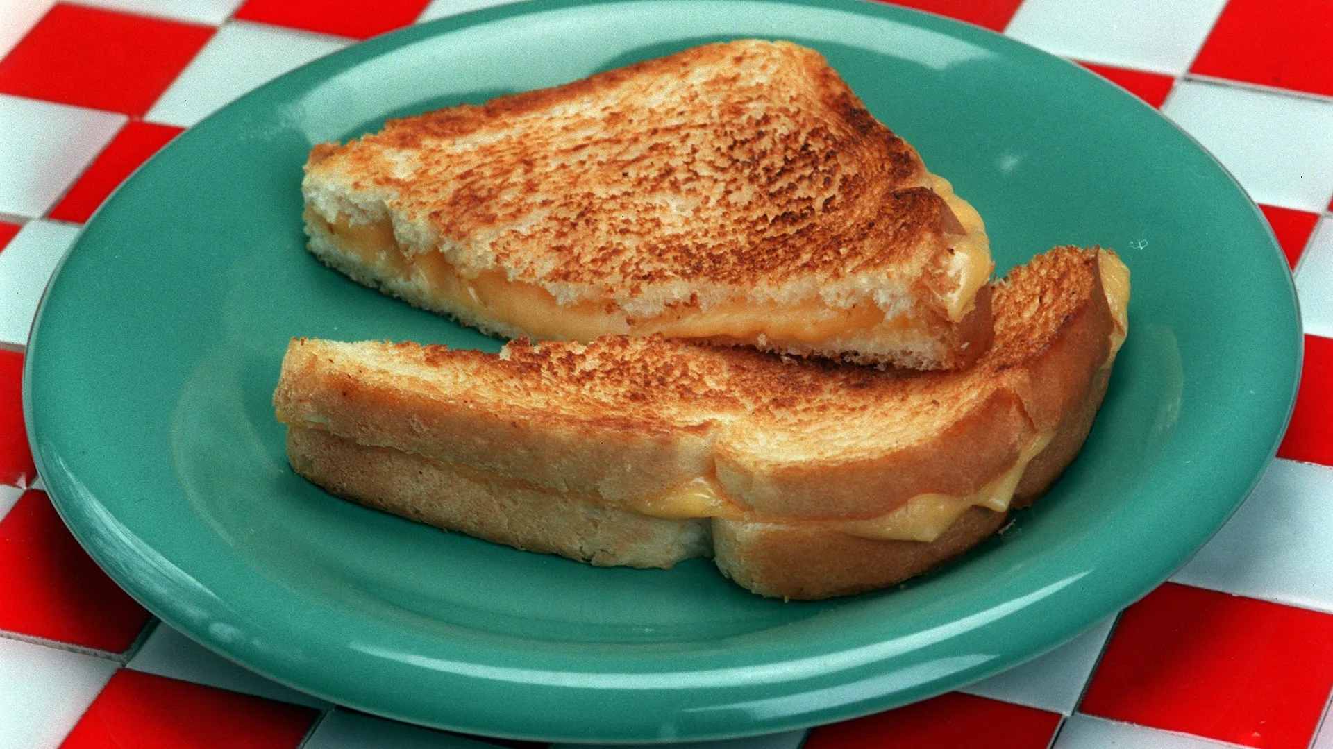 Who Invented Grilled Cheese? History & Evolution of an American Classic