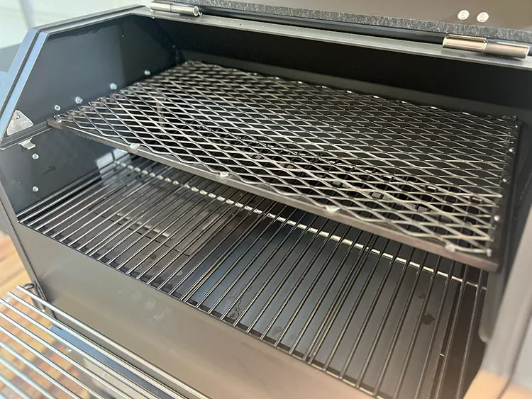 Yoder vs Traeger: Ultimate Pellet Grill Comparison Guide (2025) Yoder vs Traeger: Ultimate Pellet Grill Comparison Guide (2025)