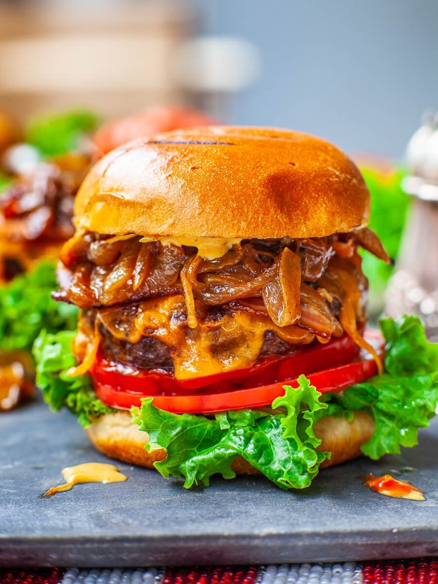 Sweet Meets Heat: The Perfect Bacon Burger Recipe You'll Love - Essential Ingredients for the Perfect Bacon Burger
