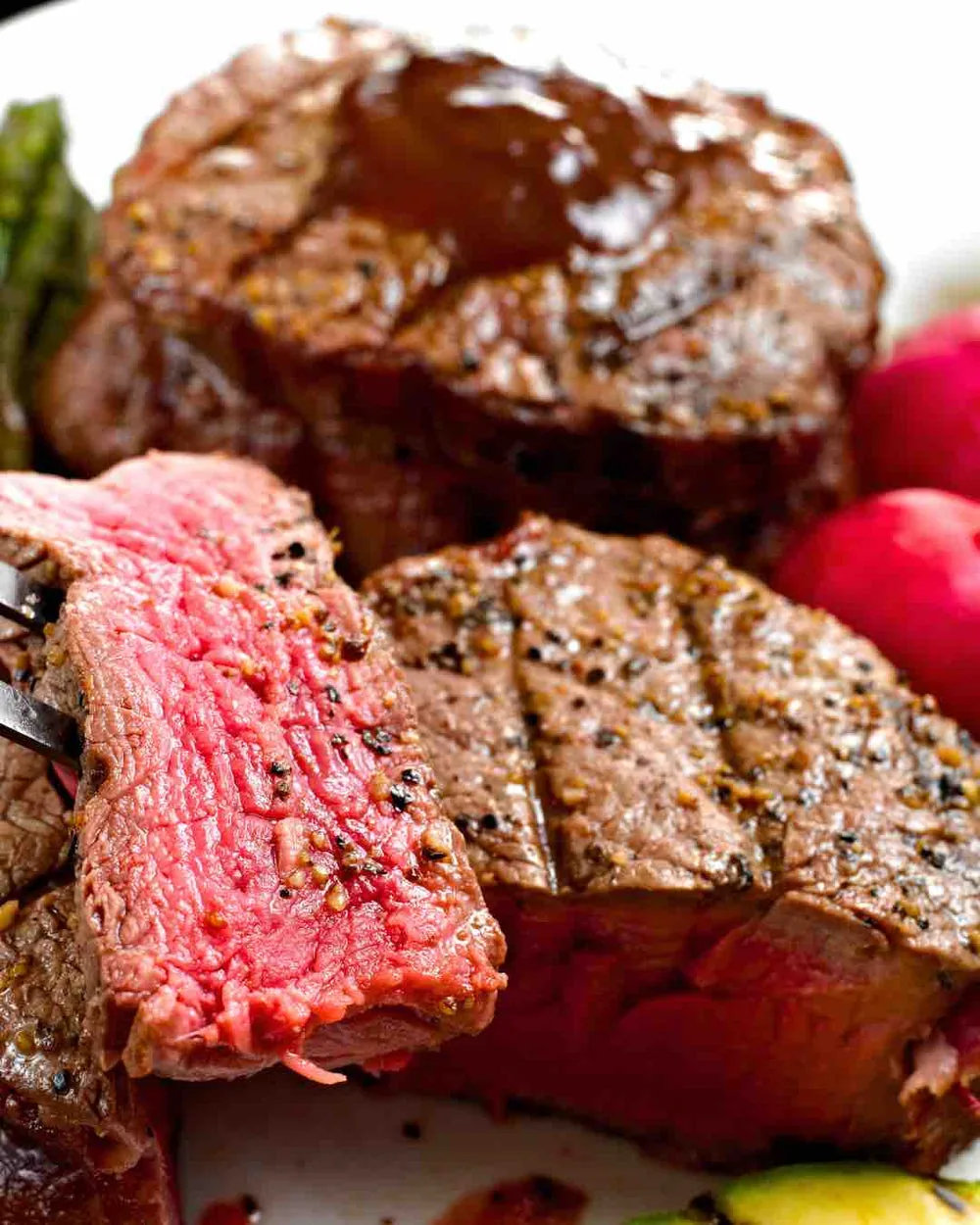 The Ultimate Steak Showdown: New York Strip vs. Filet Mignon - Introduction