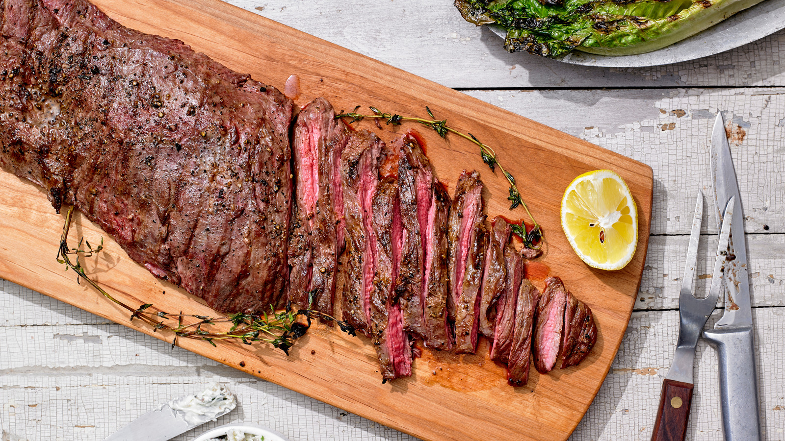 Hanger Steak or Skirt Steak: Choosing the Perfect Cut! - Characteristics of Skirt Steak